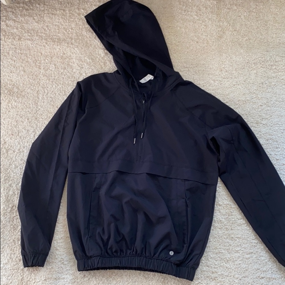 Cute athletic pullover shell